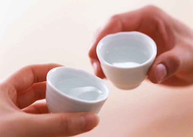 唐三镜:冬季喝什么酒最好?-